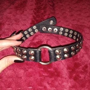 Big spiky choker